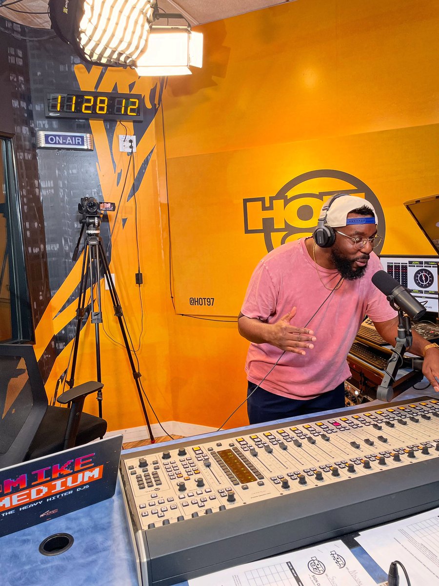 djmikemedium4's tweet photo. 🎙️🔥 “THE RADIO IS CALLING… WHO’S NEXT? 👀📻 Let’s help the next wave of artists reach more listeners, create more buzz, and make some noise! 🚀💯 #HOT97 #TheHeavyHitters #RadioReady #NewMusic #Artists #MusicPromotion” https://t.co/fSmPP7oLK5