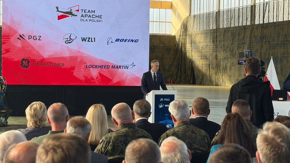 MON_GOV_PL's tweet photo. Polski przemysł zdobywa kolejne kompetencje w programie Apache. Tym razem w zakresie serwisowania silników
-
Wiceminister @CTomczyk: Prawda jest taka, że dzisiaj polskie wojsko właściwie każdego dnia mierzy się z zagrożeniem ze Wschodu. Dlatego nie jest też przypadkiem to, że w 2024 roku minister obrony narodowej W. @KosiniakKamysz, zgodnie z poleceniem szefa rządu premiera @donaldtusk, podpisał największy kontrakt w historii Polski. Nie tylko największy kontrakt ze stroną amerykańską w historii Polski, ale w ogóle największy kontrakt w historii Polski, jeżeli chodzi o kwestie uzbrojenia. Zdecydowaliśmy się na zakup dziewięćdziesięciu sześciu Apache w najnowszej wersji za około dziesięć miliardów dolarów. Ale jest na pewno coś, co ten kontrakt wyróżnia. Tym czymś jest offset. Offset, czyli transfer technologii do Polski w wysokości około 1,2 mld złotych.
-
Więcej: https://t.co/h3jgD01G0E