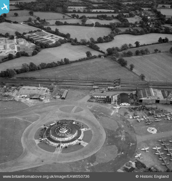 UKBorderWatch's tweet photo. Gatwick turned a racecourse station into an airport gateway

In post-war Britain, on 27 May 1958, rebuilt Gatwick Racecourse station opened integrated with the new terminal, giving passengers direct rail access.

The 1935 station closed; fragments of its platform and subway survive.