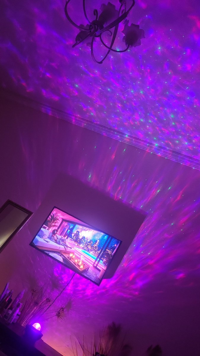 CarmelaChevsm's tweet photo. My beloved bedroom 😴 https://t.co/mVfLplDRri