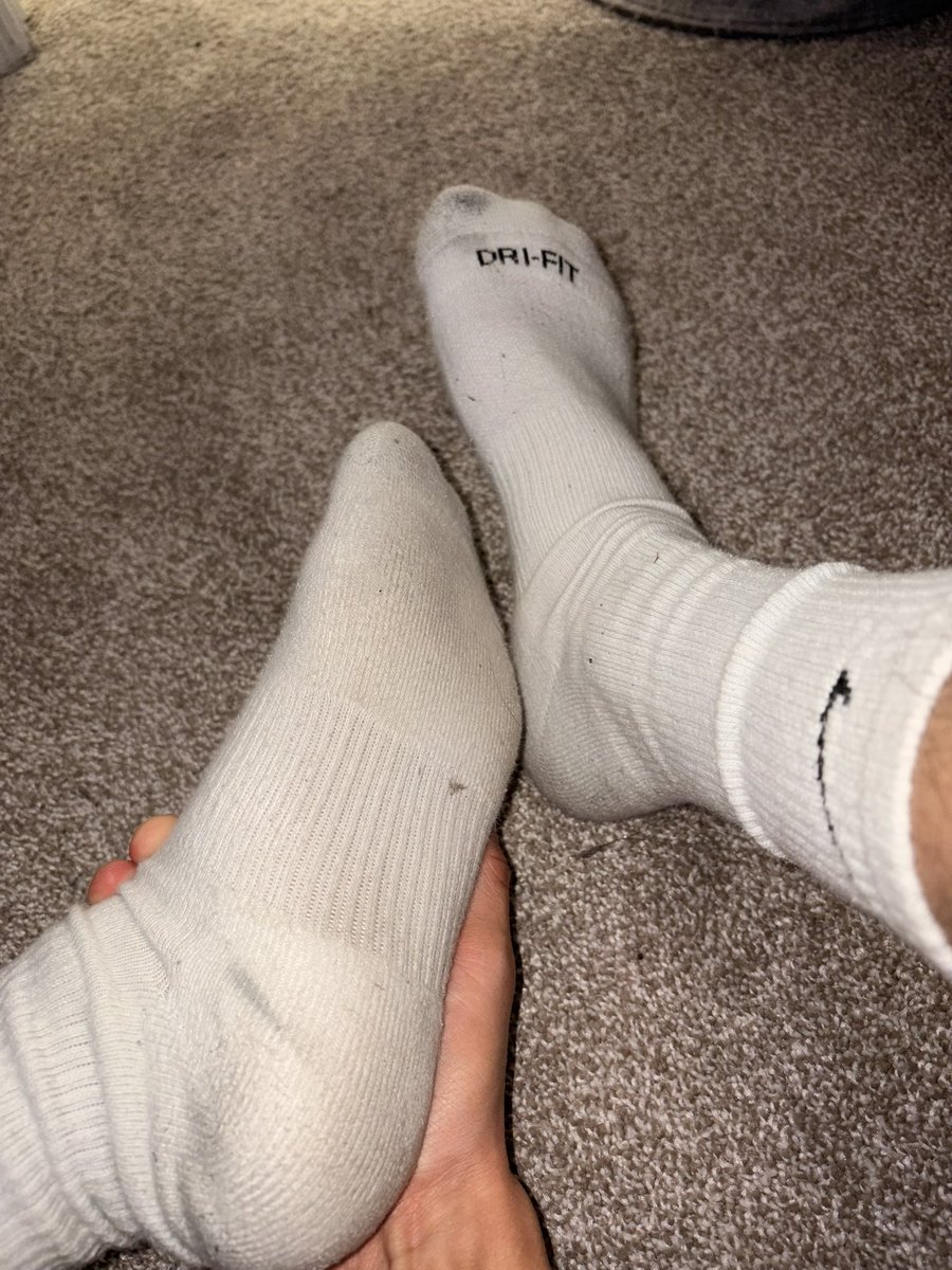nikesock_lover's tweet photo. what would you guys do to them? 

#mlm #gay #feet #gayfeet #gayfeetworship #footfetısh #feetfetısh #footworship #feetworshi̇p #socks #nikesocks #nikesockworship #gaysocks https://t.co/V2SgSk7Pid