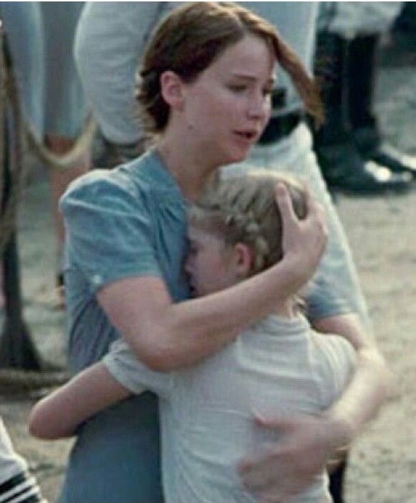 amberofwest's tweet photo. when you have a sister https://t.co/5Rva2gIHhK
