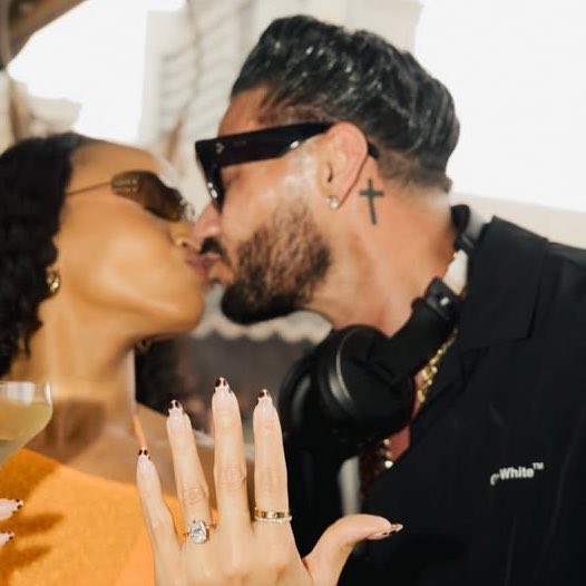 jhenesfavorite_'s tweet photo. these shots are too cute man 🥺 I love engagements this time of yearrr https://t.co/2EsvGmKq0D