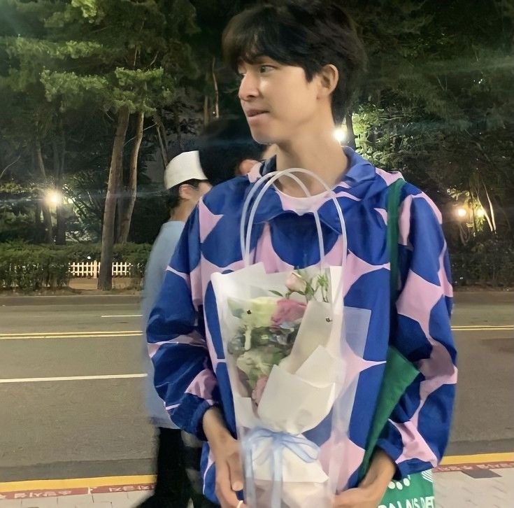hihatss_'s tweet photo. 너무남자친구같이굴지는마.. https://t.co/OGLRIVVxZP