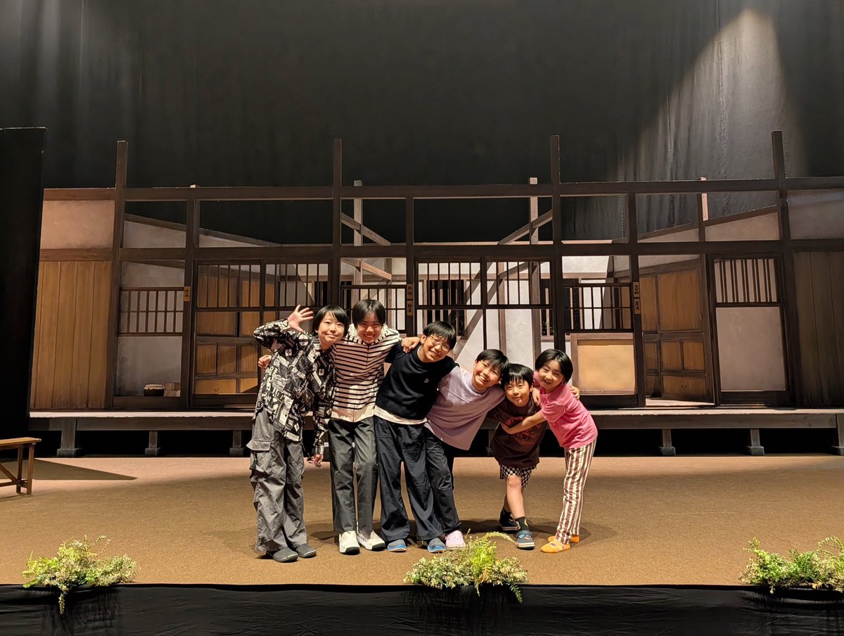 yudaioftheyear's tweet photo. #劇団忍たま長屋 ～五年生、きのうも今日もあしたもの段 再演～
終演しました🍡ありがとうございました。

そして、#忍ミュ 15弾から約1年半、本当にありがとうございました！！
大好きな仲間たちにもありがthank you😘 https://t.co/tYt43KaJfY