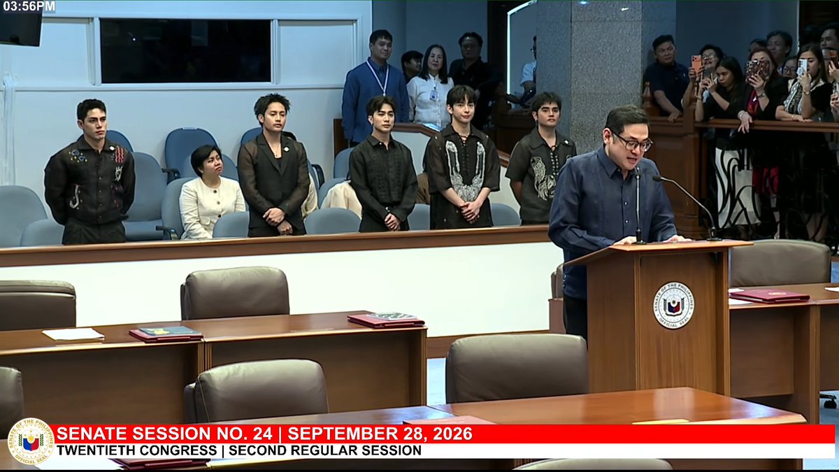 News5PH's tweet photo. SB19 SA SENADO

Dumalo ang P-pop Kings SB19 sa Senado ngayong Lunes, Sept. 28 para personal na tanggapin ang Proposed Senate Resolution No. 545 na kumikilala sa makasaysayan nilang performance sa Lollapalooza Music Festival sa Chicago.

#SB19

📷: Senate of the Philippines https://t.co/fxeBsSvq6H