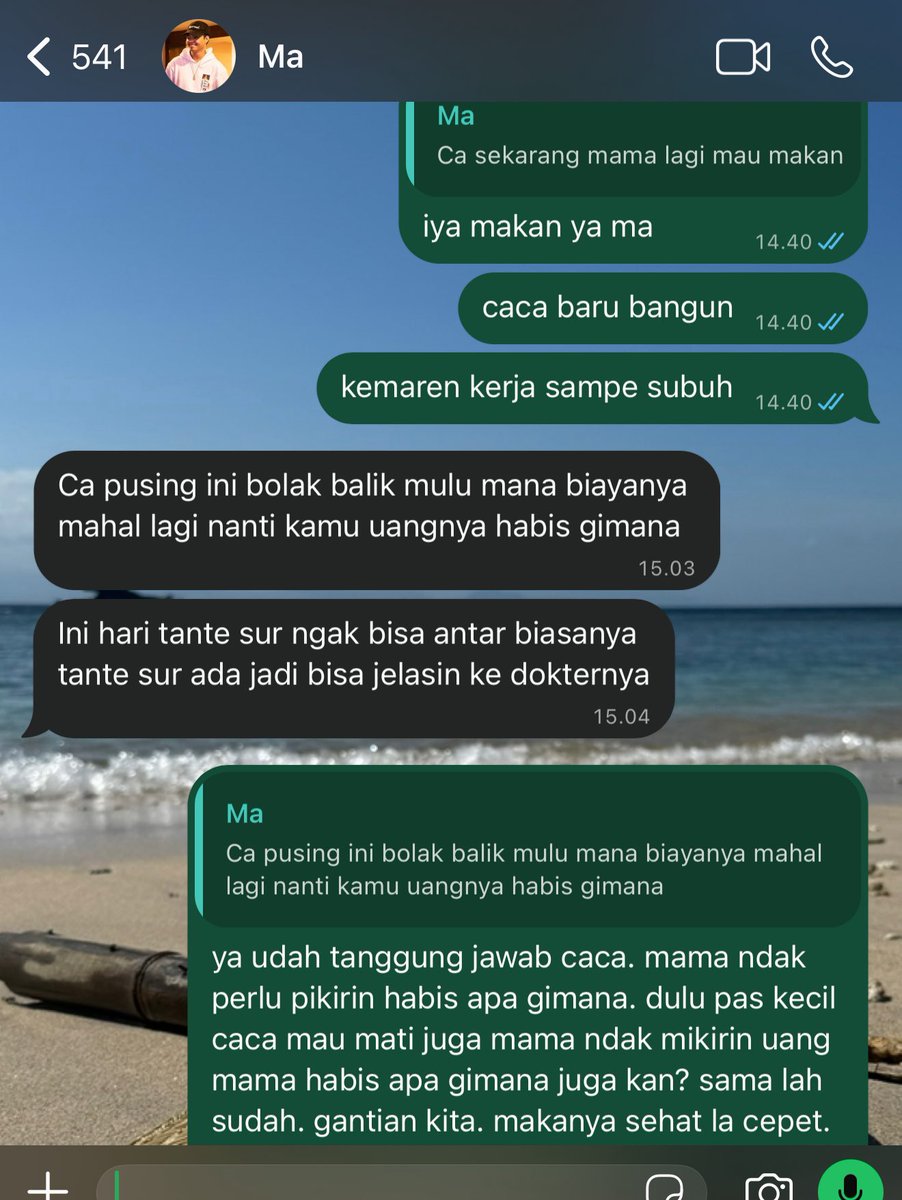 yourbae's tweet photo. y emang mahal, bet. murah mah masuk angin noh dikerok. ini lu bolak baliknya di luar wkwk masa murah. makanya cepetan sehat sehat y. titip doa, chat. bandel bat disuru makan bocah https://t.co/6QSfP4T081