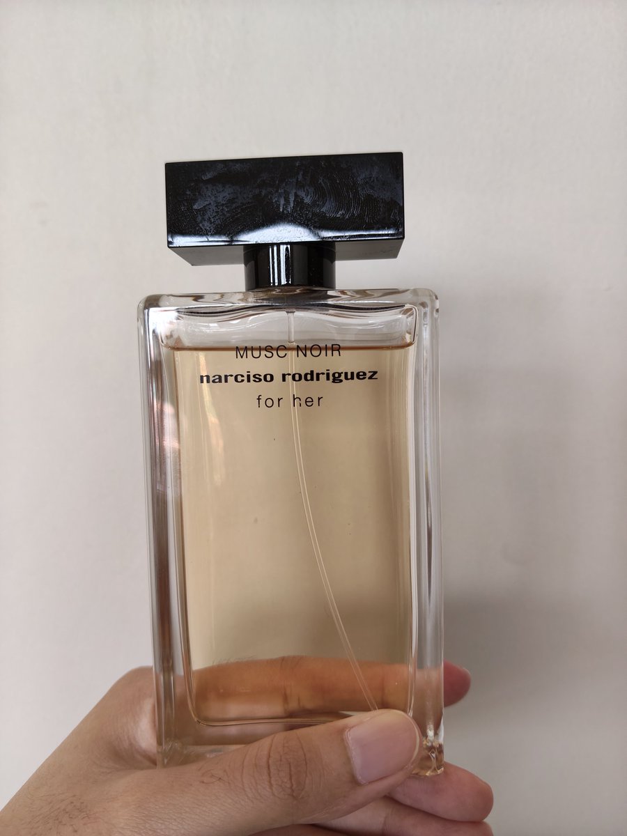 sofandwinterr's tweet photo. WTS want to sell parfum preloved

Narciso Rodriguez Musc Noir 100mL
Masih banyak banget, sisa sekitar 95%
Beli di Galeries Lafayette Pacific Place, receipt &amp; box sudah dibuang

Dijual di harga 500rb

Pengiriman manual via j&amp;t
Bisa oren dengan tambahan biaya admin, bisa split pay https://t.co/mYG9Ek1fan