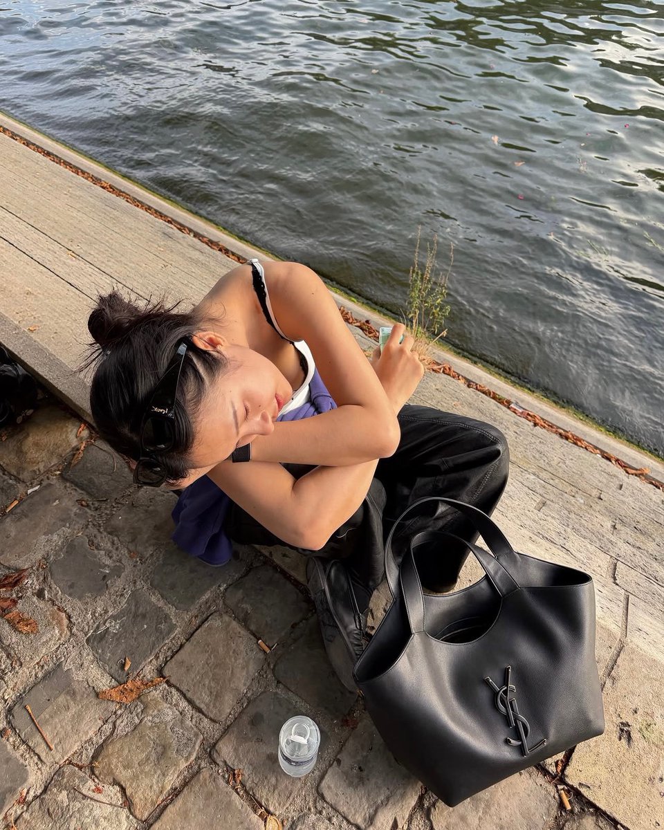UNITPND's tweet photo. พันต๋าาอินปารีสสส🐈‍⬛💚,,

PFWSS27 CALLING MILK PANSA

#YSLxMilkPansa
#YSL #YvesSaintLaurent
#SaintLaurent 
#milkpansa 
#SaintLaurentSS27
@YSL @panlyyy https://t.co/vlVeowPqoa