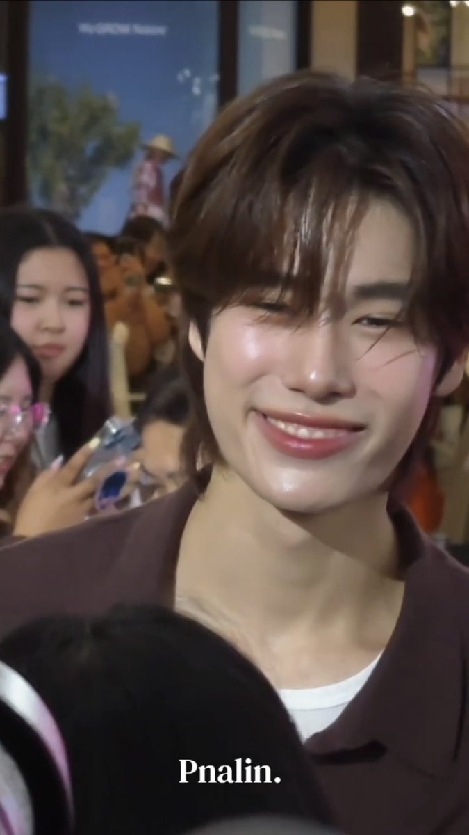 OH_duckyHUN's tweet photo. รอยยิ้มนี้สินะที่ปอนด์ ณราวิชญ์ได้มองใกล้ๆมา 6 ปีแล้ว น่าอิจฉาว่ะ https://t.co/5ip0AeiQYr