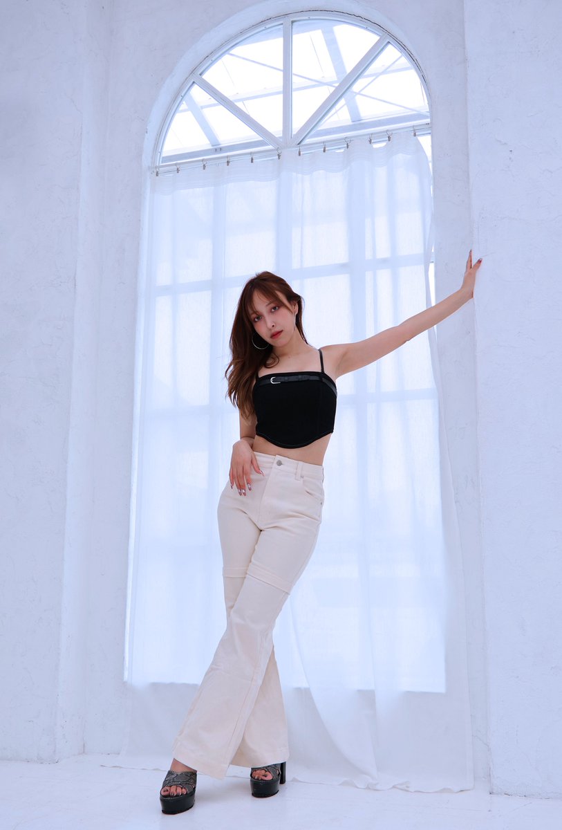 hiro_ykyk's tweet photo. ✨ cool & beauty ✨
Model はせちゃん
@mokehasese
✨素晴らしい美しさ スタイル ポージングで
coolに決めて頂きました✨
#はせちゃん
#coolbeauty
#ポートレート撮影
#スタジオ撮影
#freelancemodel
@FFG_PS https://t.co/YhMtkrxepP