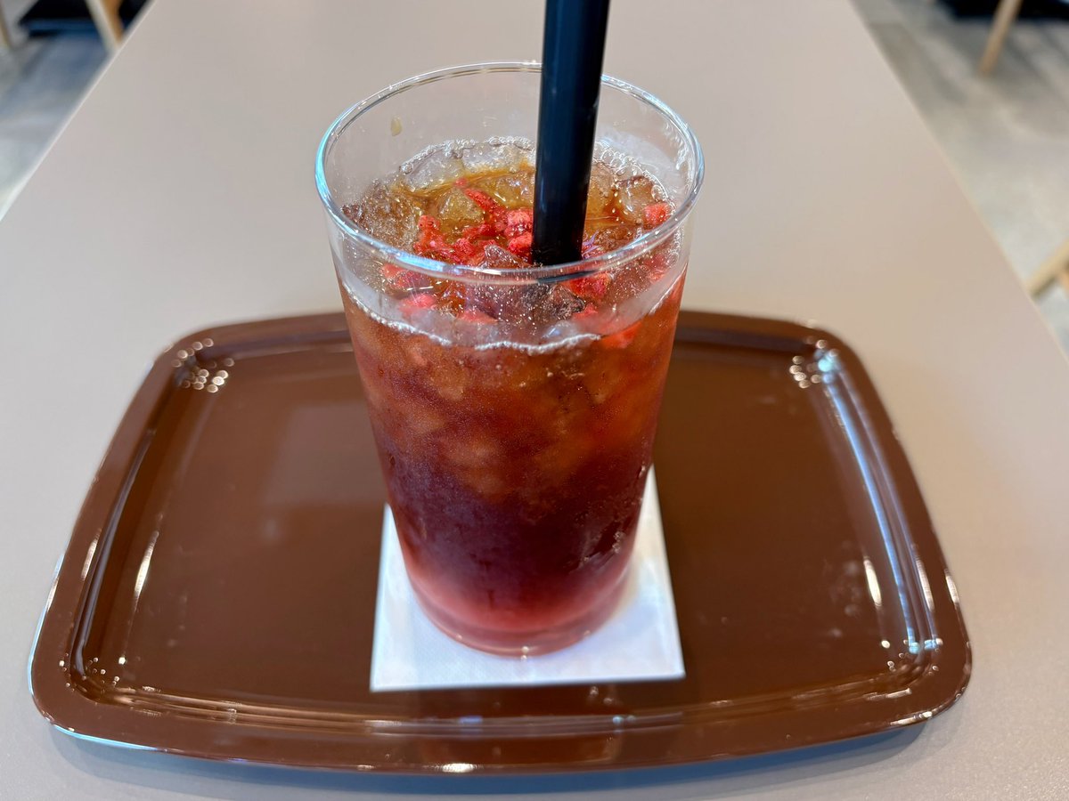 5mori2's tweet photo. スタバでとろり蜜芋 紅はるか ムース ティー ラテ🍠
紅茶もしっかり感じる〜

以前飲んだタリーズの国産白桃のとろっとピーチシェイク
チョコアフォガート シェイクール

カフェドクリエ　アールグレイ＆ストロベリーティー

千本松牧場　ピーチメルバ

ゼッテリア　ごろっと白桃シェイキ

🍑好き〜🧡 https://t.co/rDlFQY0wK2