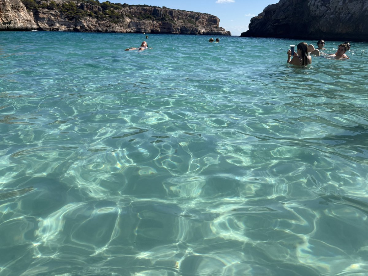 KabuClara's tweet photo. バルセロナから片道6,000円で行けるリゾート地マヨルカ島やばすぎ🏖️ https://t.co/VGvJxHE0pT