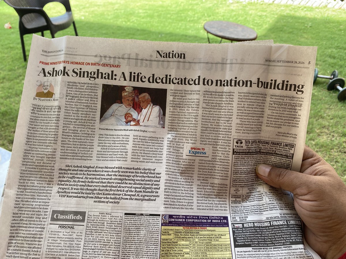 ColShivrajSingh's tweet photo. Modi ji in full damage control mode.

Paying homage to Ashok Singhal of erstwhile VHP.

Erstwhile, coz, now there is no VHP, last VHP President Praveen Togadia was neutralised by Modi, (says his favourite Muslim friend, Sareshwala).

Bhajani Clubbing, Bhagwa jacket &amp; now… 😂 https://t.co/YHALy7BkUr