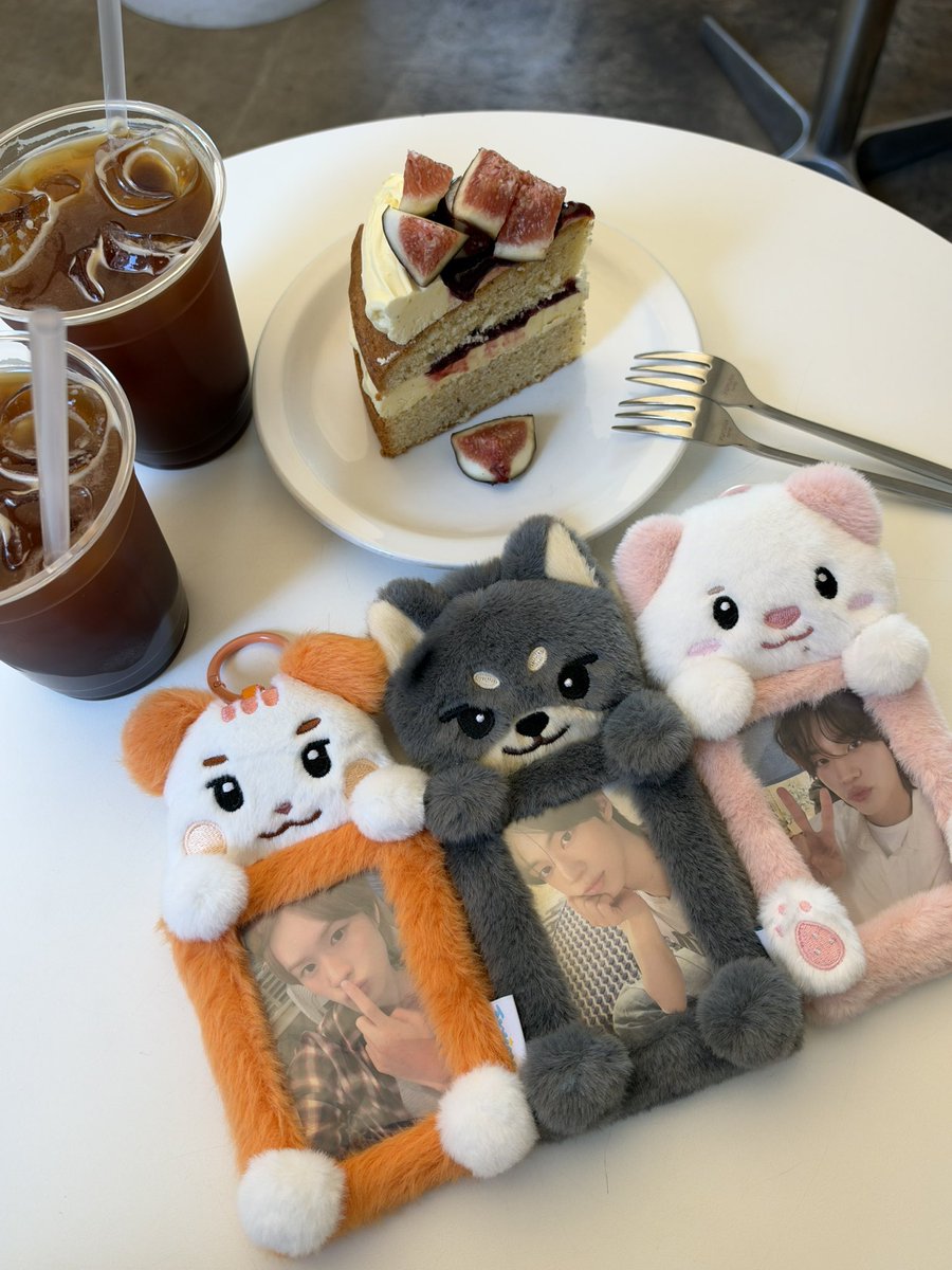 choco_ybab's tweet photo. 개힘든데 개귀여워서 용서함 https://t.co/Sckahj6FlJ