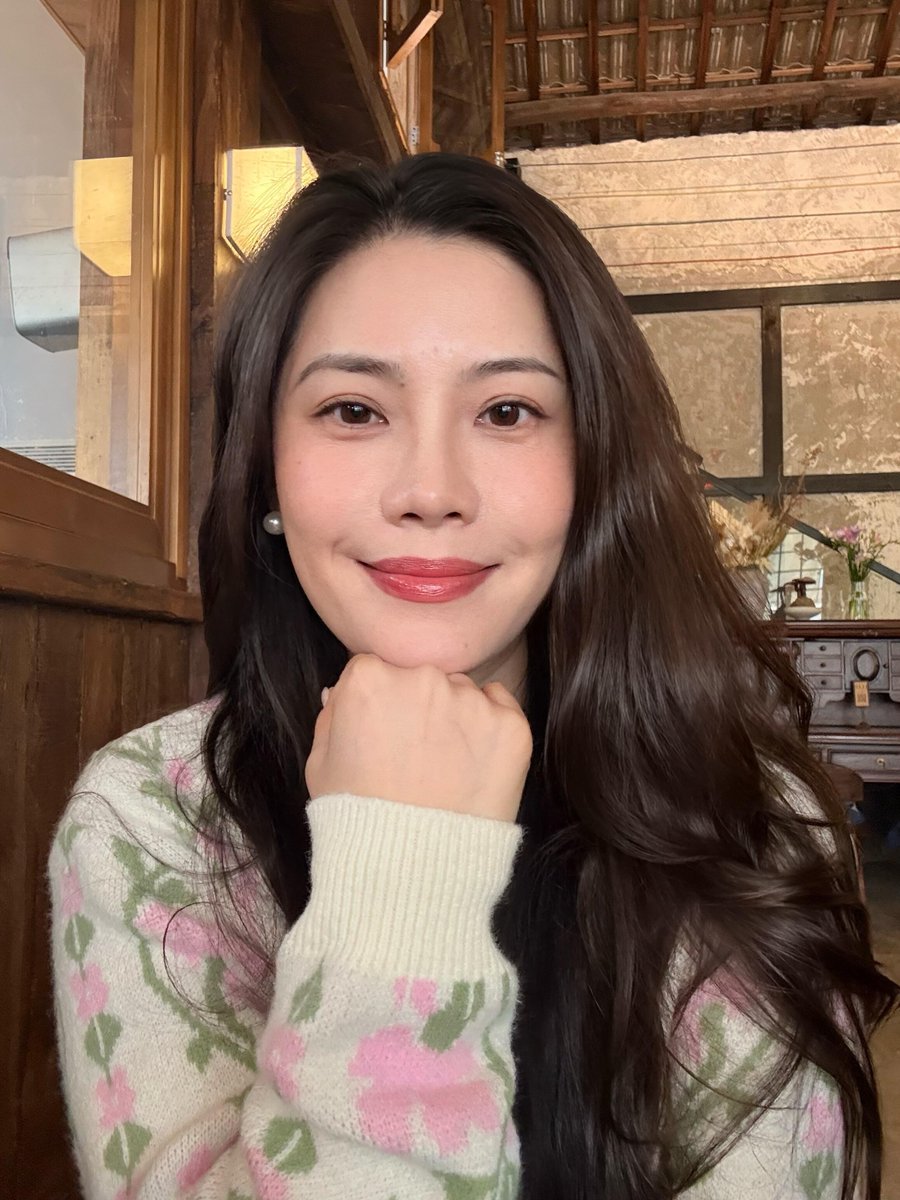 stdidacus1's tweet photo. 朋友圈里的我：岁月静好，现世安稳。X上的我：快来个狠人管管我吧。这种反差要是被同事看到，你们说我会不会社死？#反差 https://t.co/MLF70sHKrf