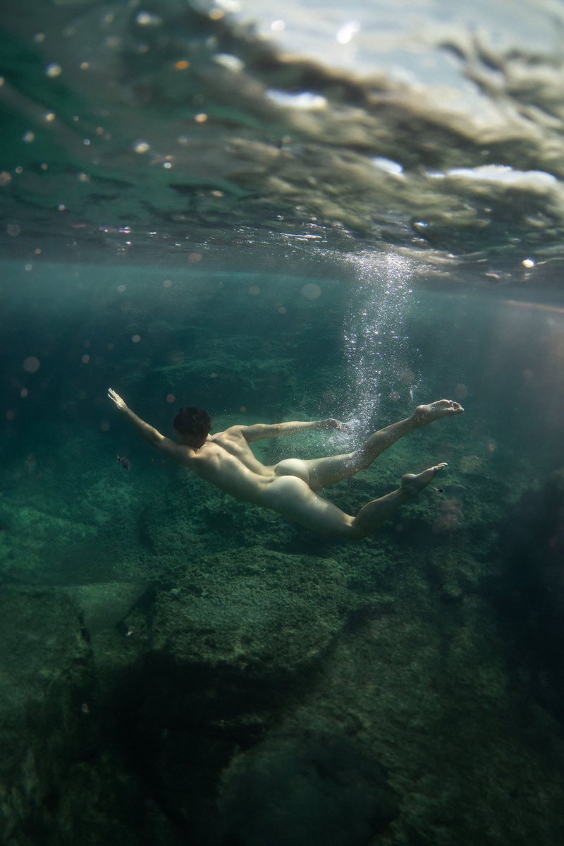 shunxposed's tweet photo. throwback to that underwater photoshoot I did in Malta 👀💦 https://t.co/scU1cTenAk