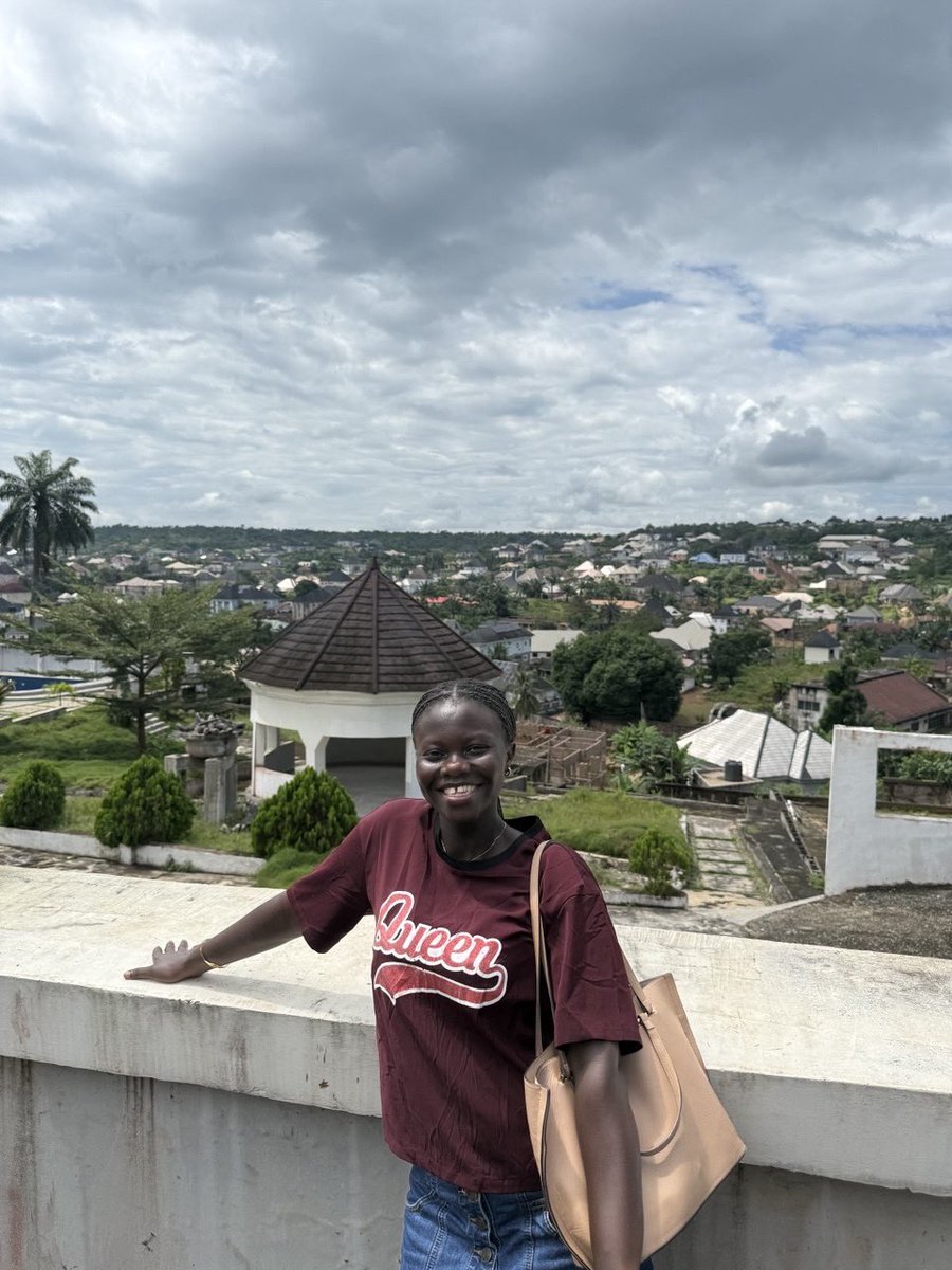 Efyakimora's tweet photo. This community/ Village in Nigeria shocked me! 

Welcome to Abriba, popularly known as “small London,” in Abia State, another beautiful Igbo land. 

What caught my attention was the number of huge, beautiful mansions scattered around the community. 

And here’s the interesting part: I was told that many of these houses belong to people living abroad, who return mainly during festive seasons.

Abriba people, is this true?
Anyone from Abriba here?
