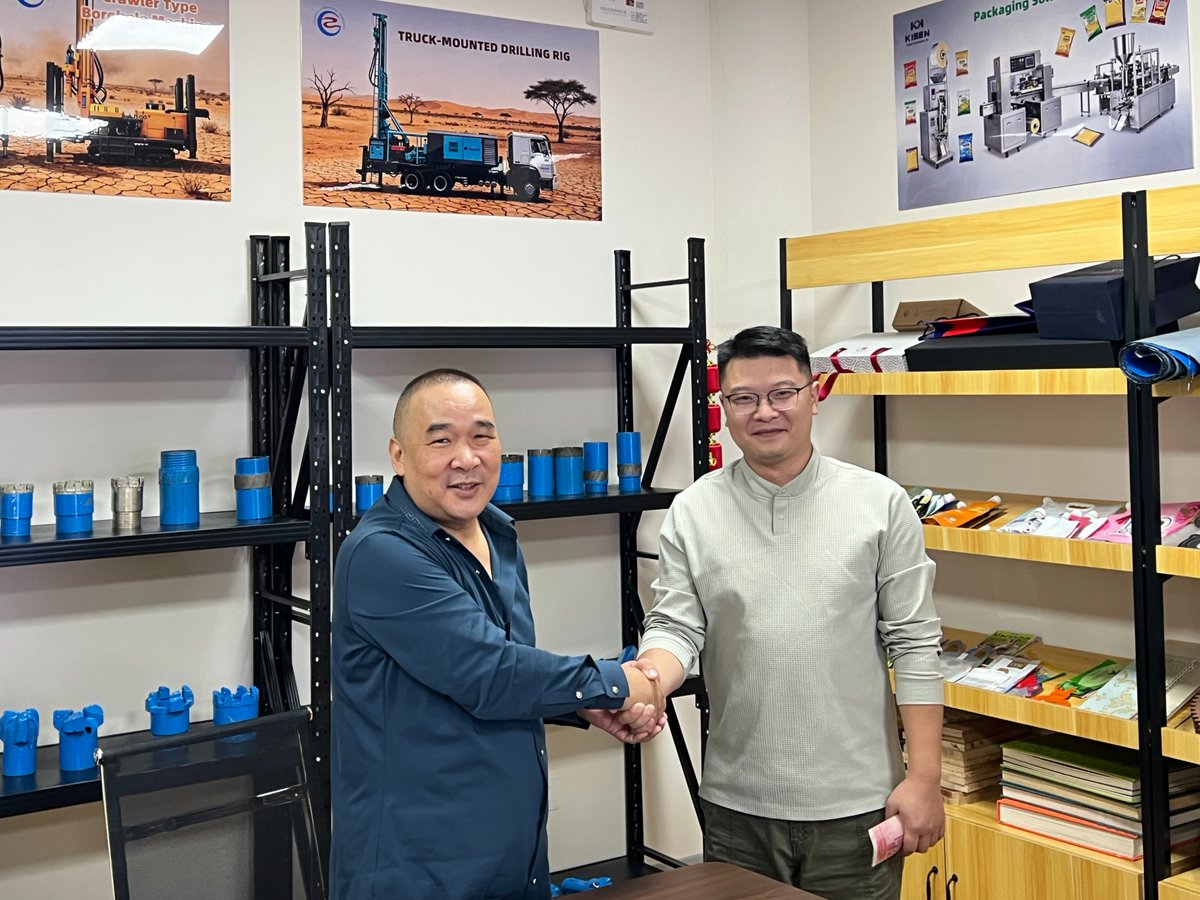 Pearldrill's tweet photo. Our top team earns rewards for great work!
We invest in our people to deliver quality water well drilling rigs.
Partner with a reliable manufacturer.
What rig are you looking for? Comment👇
#pearldrill #waterwelldrilling #drillingrig #boreholedrilling #boreholemachine https://t.co/rSDVCTQyxb