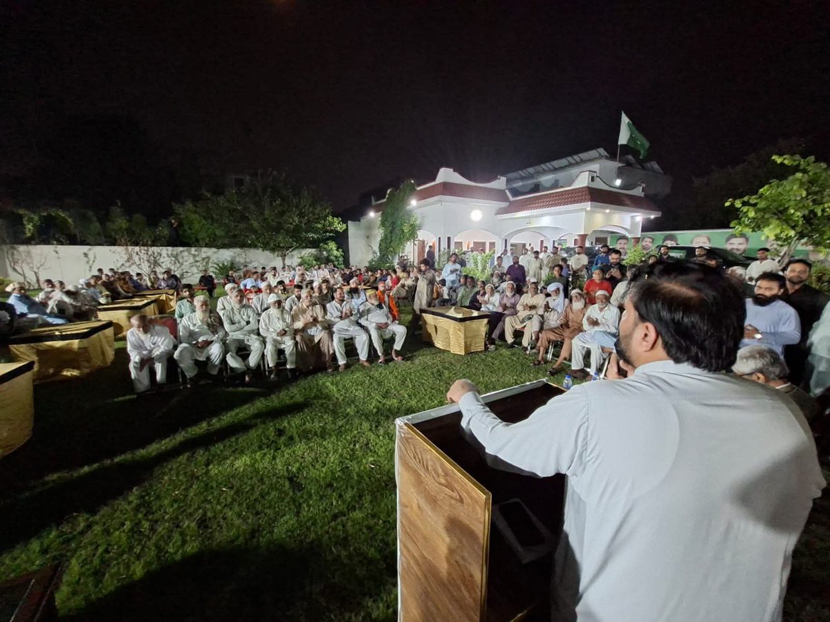 Raashidbvirk's tweet photo. امیدوار #NA77 راشد بشیر ورک اور ایم پی اے #PP70 حاجی امان اللہ ورائچ کی ڈیرہ چوہدری نواز باٹھ پر آمد،
مختلف برادریوں کے سربراہان، بزرگوں، بھائیوں اور دوستوں کی طرف سے بھرپور استقبال اور انشاءاللہ ضمنی الیکشن میں بھرپور کمپین چلانے کا عہد۔
#PMLN https://t.co/tgxvKW5jOP
