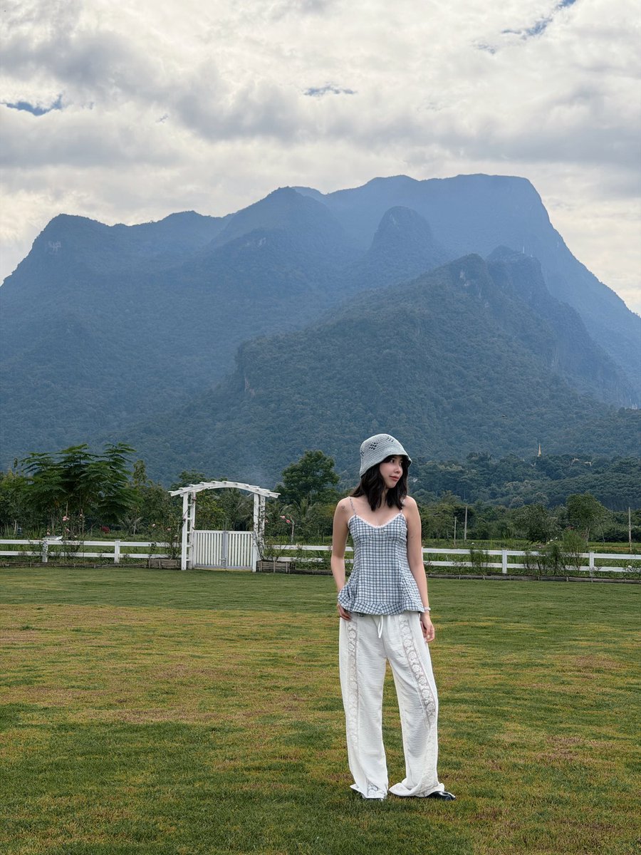 mychanita's tweet photo. ใส่ไปคาเฟ่ที่เชียงดาวมา น่ารักมาก เข้ากับบรรยากาศสุดๆ ผ้าดี ไม่ร้อน ไม่หนา ตัวละสองร้อยกว่าบาทเอง เอาไปอแดปคอมพลีทลุคได้เยอะเลย https://t.co/EGEQkxZoqV