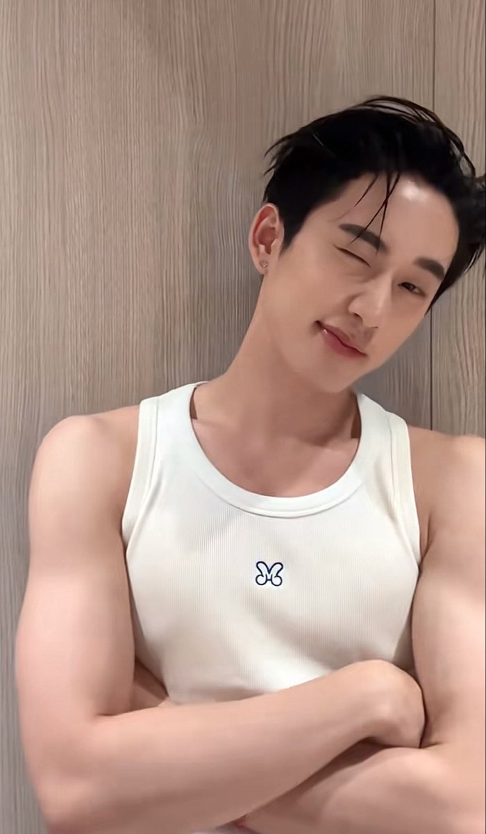 lostinwillest's tweet photo. น้องธีตั้งแก๊งหมวยก็ได้นะ เฮียไม่ติด  😳 https://t.co/V3qWN2qFM8