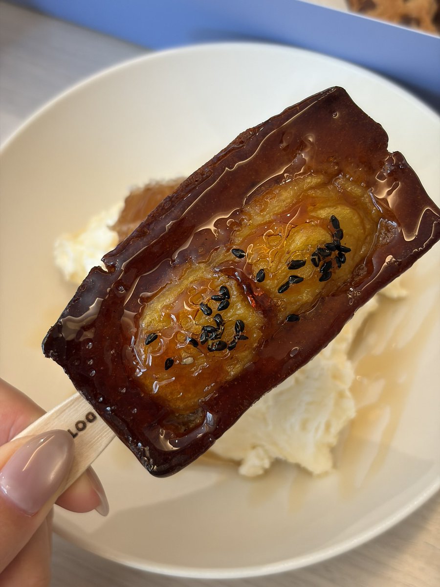 yumtiger's tweet photo. 성수 도토리오븐 
그릭요거트랑 고구마 휘낭시에 같이 먹었는데 완전 달달하고 존맛
휘낭시에 화려하구 빠삭촉촉 맛있어서 선물용으로 완전 좋은듯! https://t.co/LDOYUeTeHS