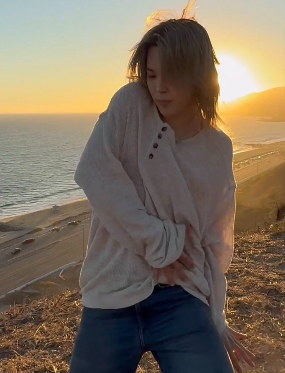 cocojm_0t7's tweet photo. LETS CELEBRATE THIS 😭!!

REPLY &amp; RT: 

#ThisIsJimin
JIMIN ON TIKTOK
BE MINE DANCE VIDEO 
MAIN DANCER JIMIN https://t.co/ytRr8pEtqC