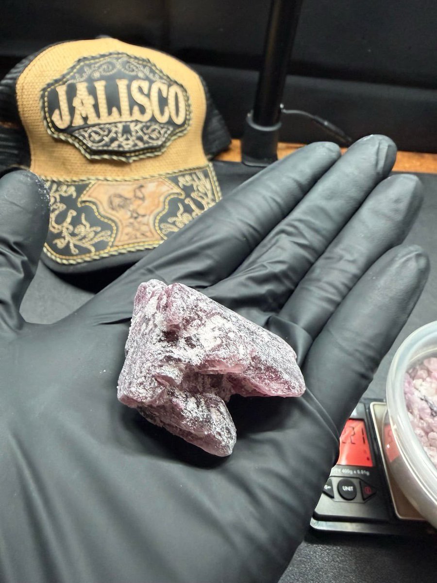 Buggexotics's tweet photo. Imported MDMA🔮#drugtwt #drugs #mdma #molly #criko https://t.co/p8i6DIiyxE