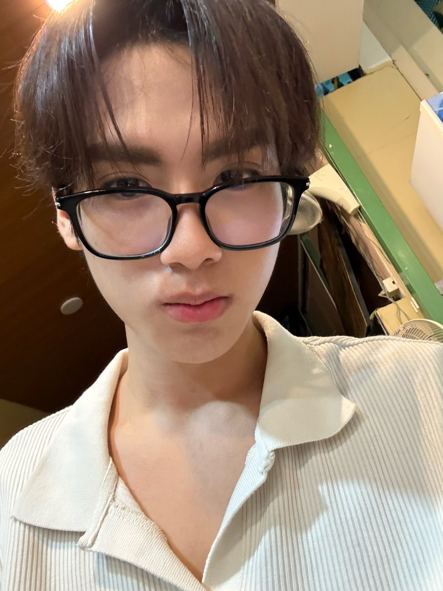 chira_patt's tweet photo. ทำไรกันอยู่คับ น้ำลดแล้วใช่มั้ยย
#chira_patt https://t.co/AyZYVdwXhR