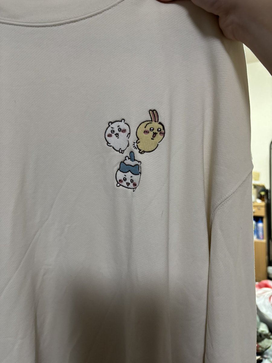 Cat_Hound2123's tweet photo. 前にこの服買ったけど
散歩の時位しか来ていけないか🤔
さすがにベーカリーで出かける時に
これは年齢的にまずいか！ https://t.co/lJ6Maeut61
