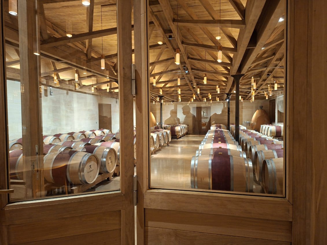 Image de Préfète de la Nouvelle-Aquitaine et de la Gironde - 🍇 Vendredi dernier, la préfète Sophie BROCAS s’est rendue au Château Château de Malleret, au Pian-M