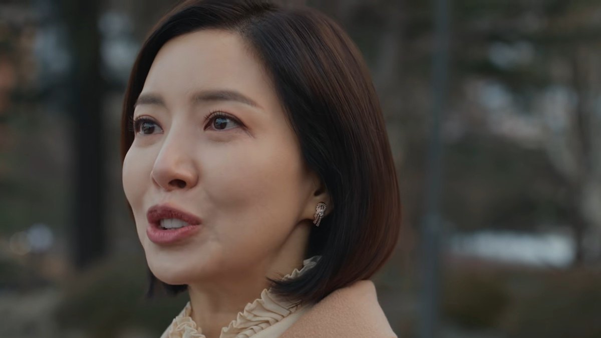 jozkajose's tweet photo. Jengkeellll sekali lihat mami Pi-O. Kasihan Pi-O meski dia pake AC, punya grand piano, naik turun mobil. Dia hampir menemukan kebahagiaan dlm bermusik bareng JeongYo kalau ga dikacaukan org dewasa sekitarnya. Ampun...

(Si Tante kalau akting mantap bener 👍)
#FourHandsTwoSonatas https://t.co/Qdo8evzCft
