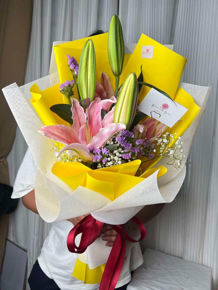 marecakesofash_'s tweet photo. A bouquet of lilies for our ganda, presented in the colors of her new series. 🫣💛❤️

Congratulations on your new series, Ash! We’re so, so proud of you. We hope that just like these lilies, you’ll keep blooming endlessly and beautifully.

ASHTINE NEW AERA
#FightForMyWayPH https://t.co/O5rwQVqrnJ
