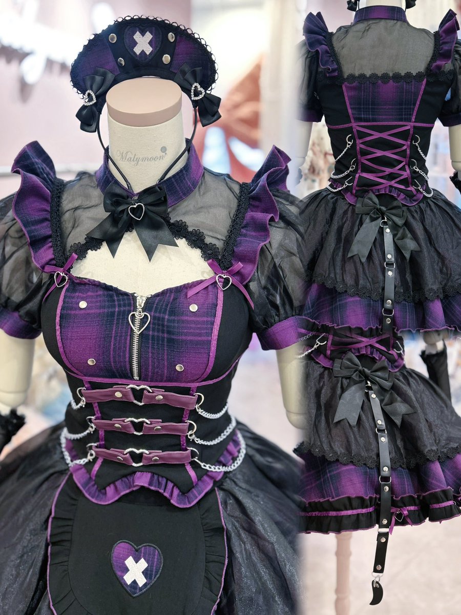 malymoon_shinjk's tweet photo. .*･ﾟ💟New item💟*.+ﾟ

パープル×ブラックのゴシックな世界観に、ハートやリボンをたっぷり詰め込んだ存在感抜群の1着💜🖤
チェック柄やレース、チェーンなど細部までこだわったデザインで、甘さとダークさを両方楽しめるゴシックコーデにおすすめです🎀

【ハートチェーンロックナース】
💅🏻品番：CS26086
🎶価格：¥22,770（in tax）
☪️お色：パープル
⛓️サイズ：SM/ML
🛒Web：https://t.co/9U3m57QEvg

#Malymoon