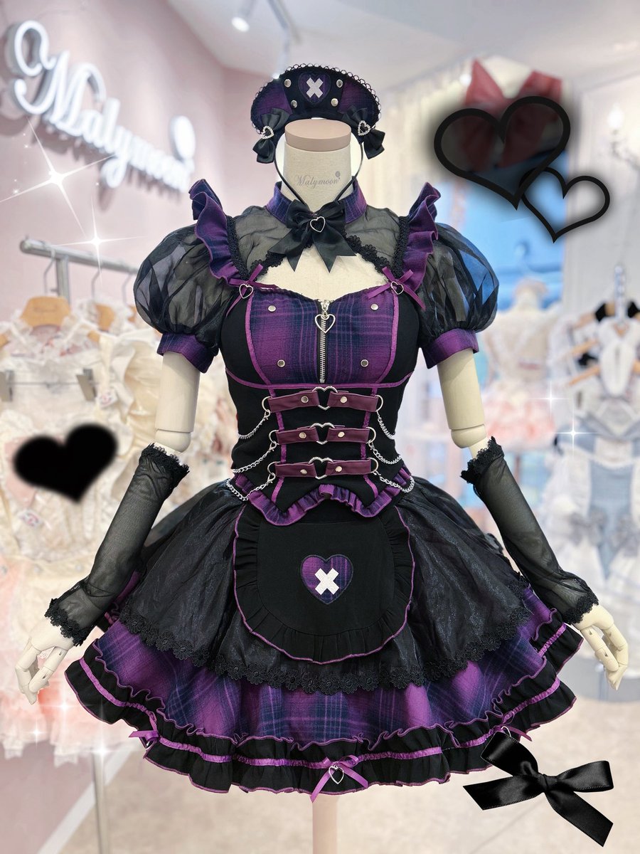 malymoon_shinjk's tweet photo. .*･ﾟ💟New item💟*.+ﾟ

パープル×ブラックのゴシックな世界観に、ハートやリボンをたっぷり詰め込んだ存在感抜群の1着💜🖤
チェック柄やレース、チェーンなど細部までこだわったデザインで、甘さとダークさを両方楽しめるゴシックコーデにおすすめです🎀

【ハートチェーンロックナース】
💅🏻品番：CS26086
🎶価格：¥22,770（in tax）
☪️お色：パープル
⛓️サイズ：SM/ML
🛒Web：https://t.co/9U3m57QEvg

#Malymoon