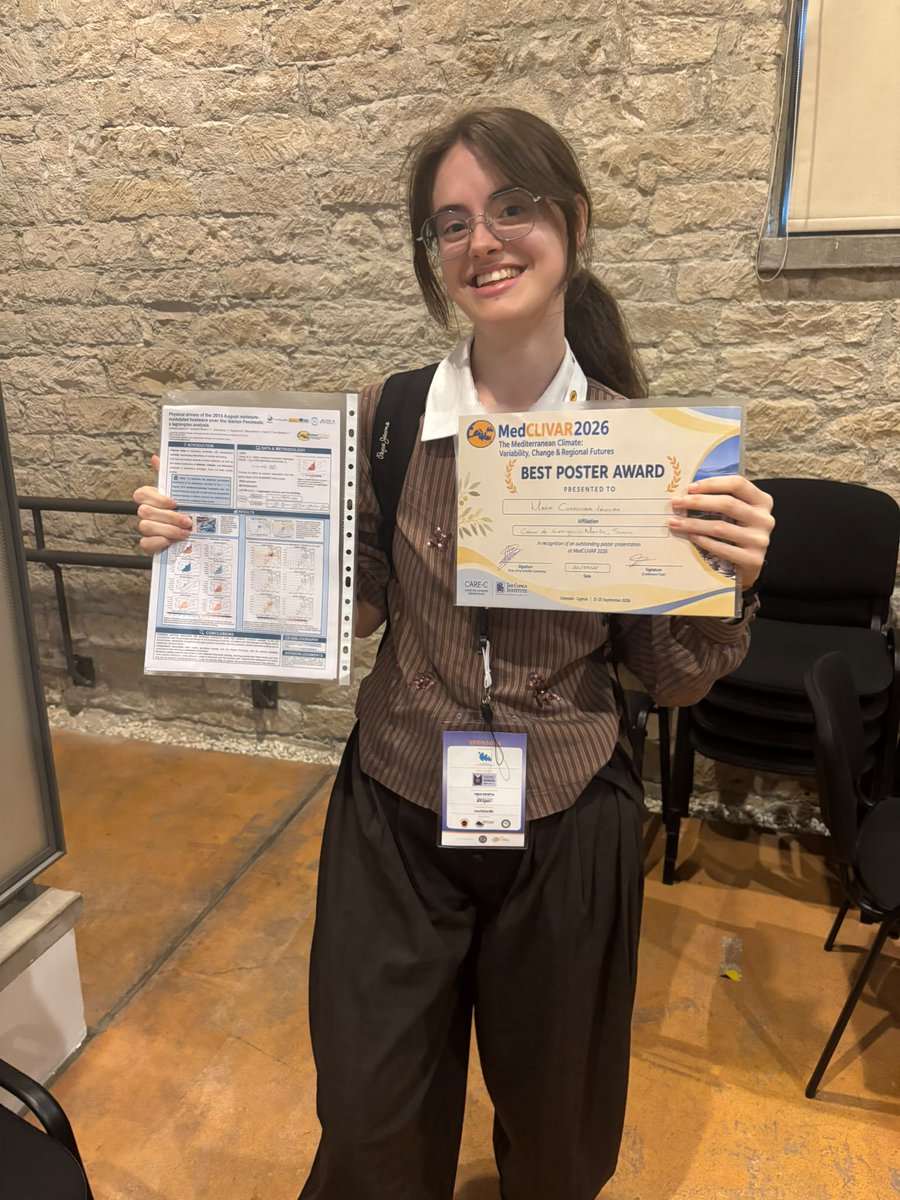 EPHYSLAB_Uvigo's tweet photo. Nuestros compañeros han participado en #MedCLIVAR, en Chipre, presentando una charla y dos pósters con resultados de los proyectos #APALPADOR y #CERES 🌍

Una participación que, además, nos dejó el Best Poster Award para María 🏆

@CIM_Uvigo @CampusAugaUVigo https://t.co/GNedVfMK0N