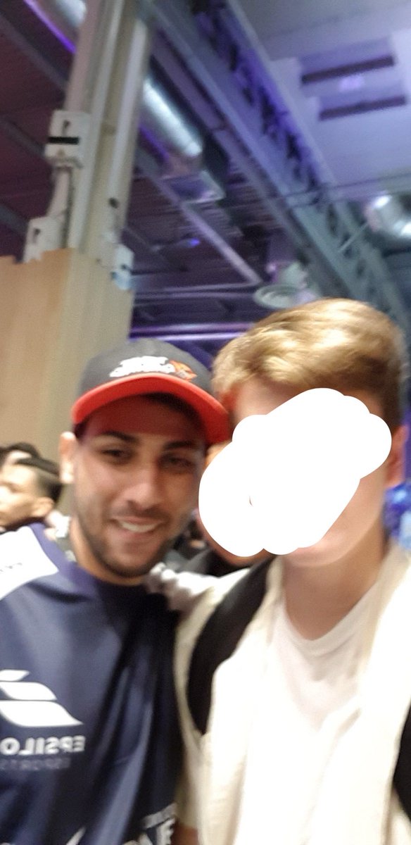 depressito's tweet photo. 2017 j’étais comme un gosse, qu’il repose en paix https://t.co/qgdUIy4owZ