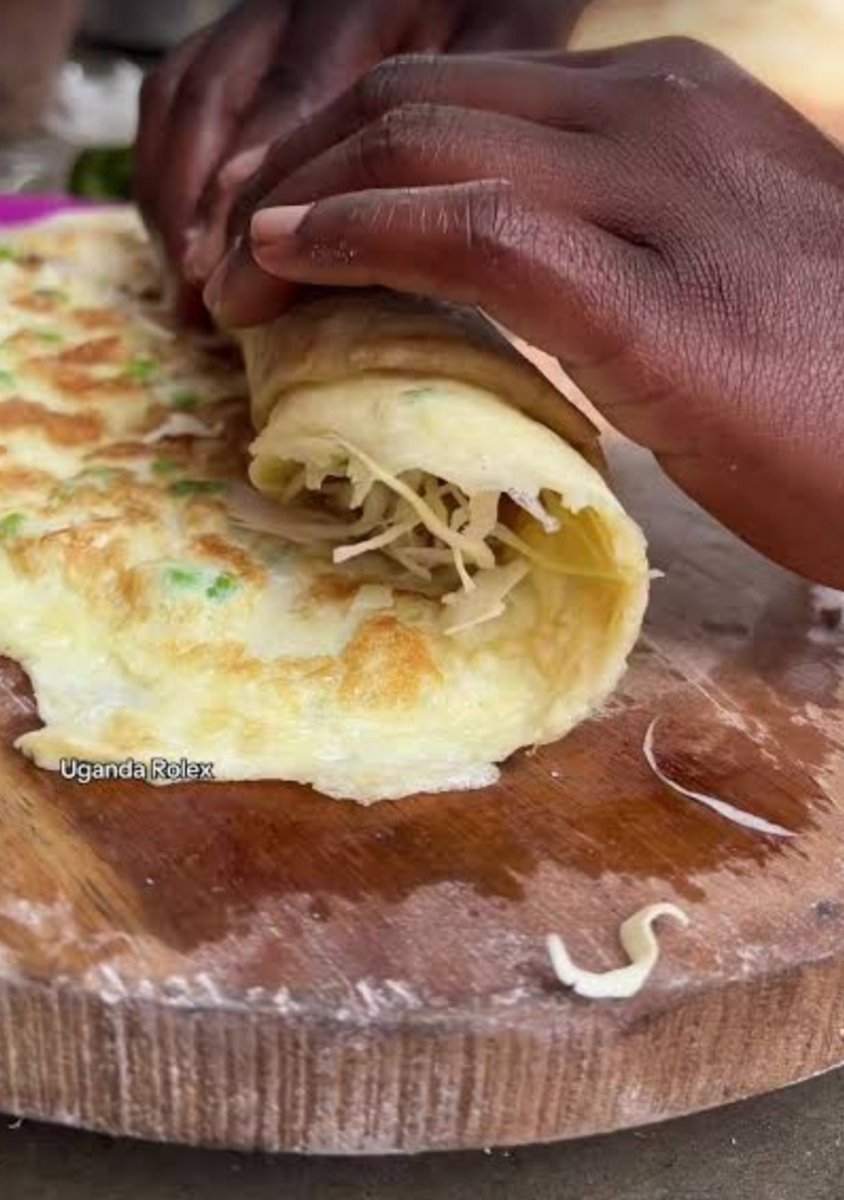 UTDBradleyCarl's tweet photo. Me: Kola Rolex nyanya mbisi nga mulimu muhoozi

My rolex guy: https://t.co/HDk1vNXiRR