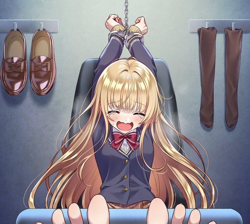 XZl2o's tweet photo. お題箱より、椎名真昼ちゃんの足裏くすぐりイラストアップしました。

タイツ脱がし裸足裏差分などはPatreonからご確認ください〜
#くすぐり https://t.co/bDVZMthCoC