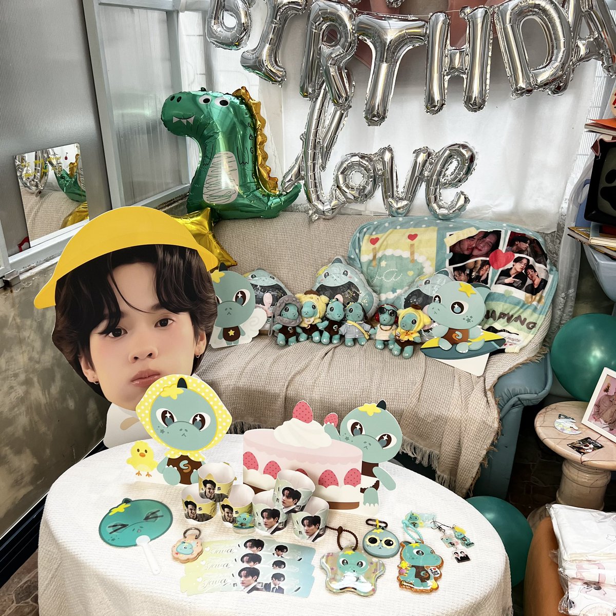 baoziaibaobao's tweet photo. 🦕💥🏡

#AThousandWishesforJAVA #Javabh #rexxa https://t.co/2tUYzWiZFB