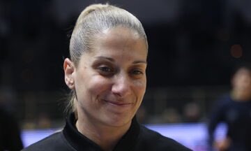 GreenGiyu's tweet photo. Ηταν foul χθες του Καλάθη; 
Ηταν 

Σφυρίζεται αυτό foul γενικά ή σε αυτό το σημείο του αγώνα;
Οχι 

Γιατί;
Γιατί αν σφυριζόντουσαν αυτά τα χαζά foul θα τελείωναν οι αγώνες από την 3η περίοδο λόγω Fouled out όλων των παιχτών

Τα παίρνει μόνο ο γαύρος αυτά τα foul;
Ναι

#paobc https://t.co/VrXN2s8wTB