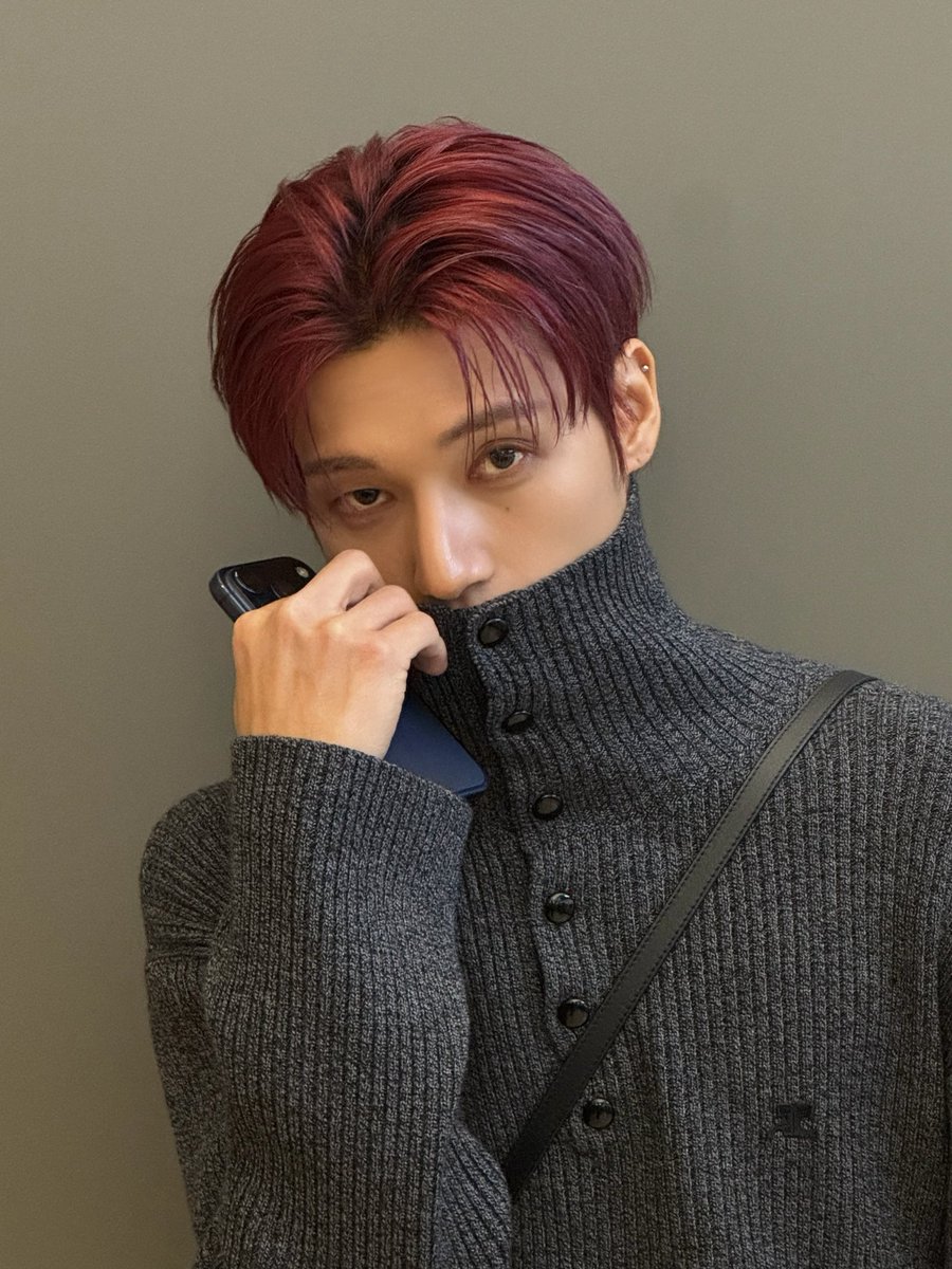 mars_tarock's tweet photo. 다시보자 레전드 빨머 정우영을 https://t.co/amdUpR8f7t