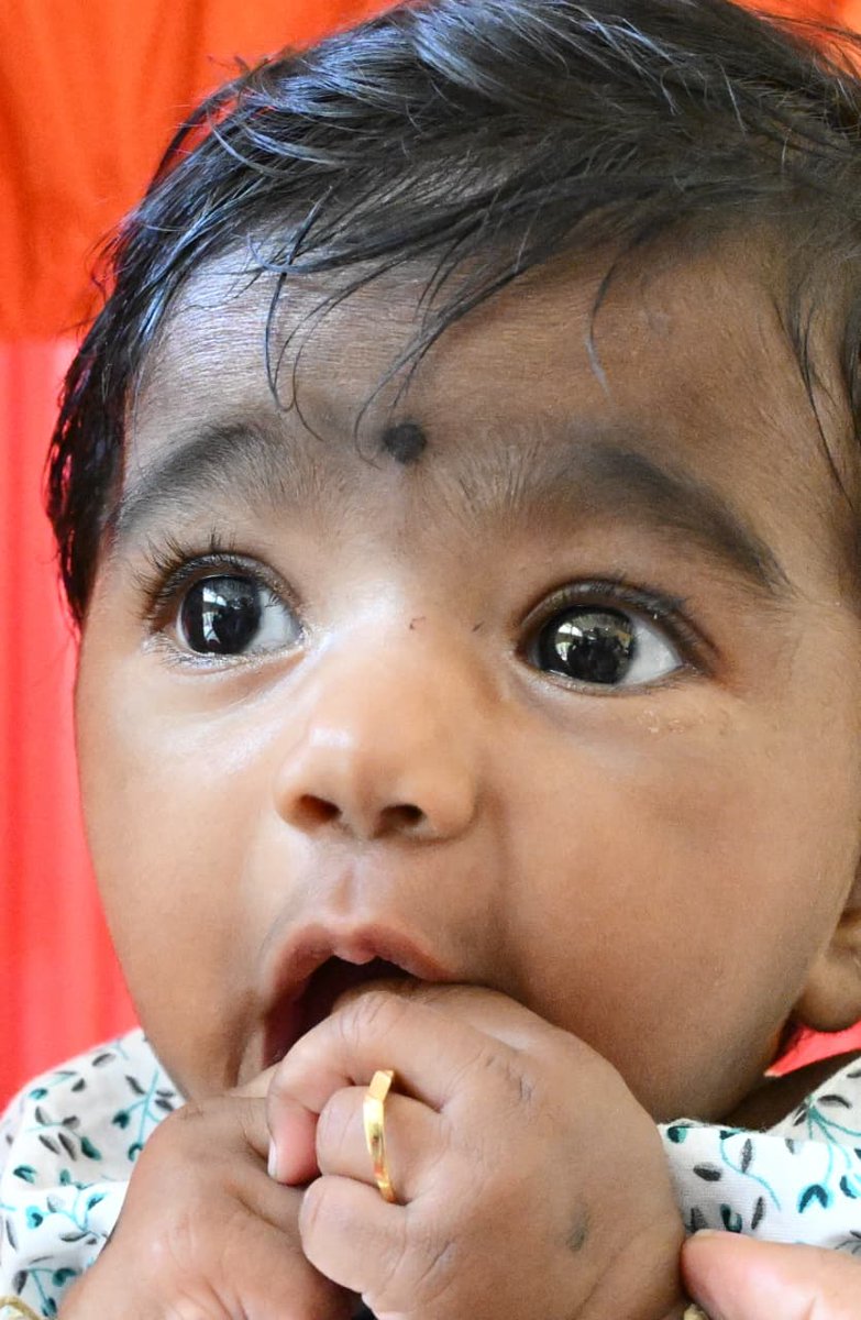 the_hindu's tweet photo. A newborn baby receives a gold ring under the ‘Thaaimaaman Thanga Mothiram’ scheme at Tirunelveli Medical College on Monday. 

📸: @photoshaik69 
https://t.co/R8xe2v4tvX https://t.co/7cxilTnQGa