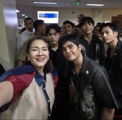ABSCBNNews's tweet photo. LOOK: Senator Risa Hontiveros shares a selfie with SB19. (📸: OSRH) | via @RG_Cruz12479 https://t.co/z9bwZkL7EO