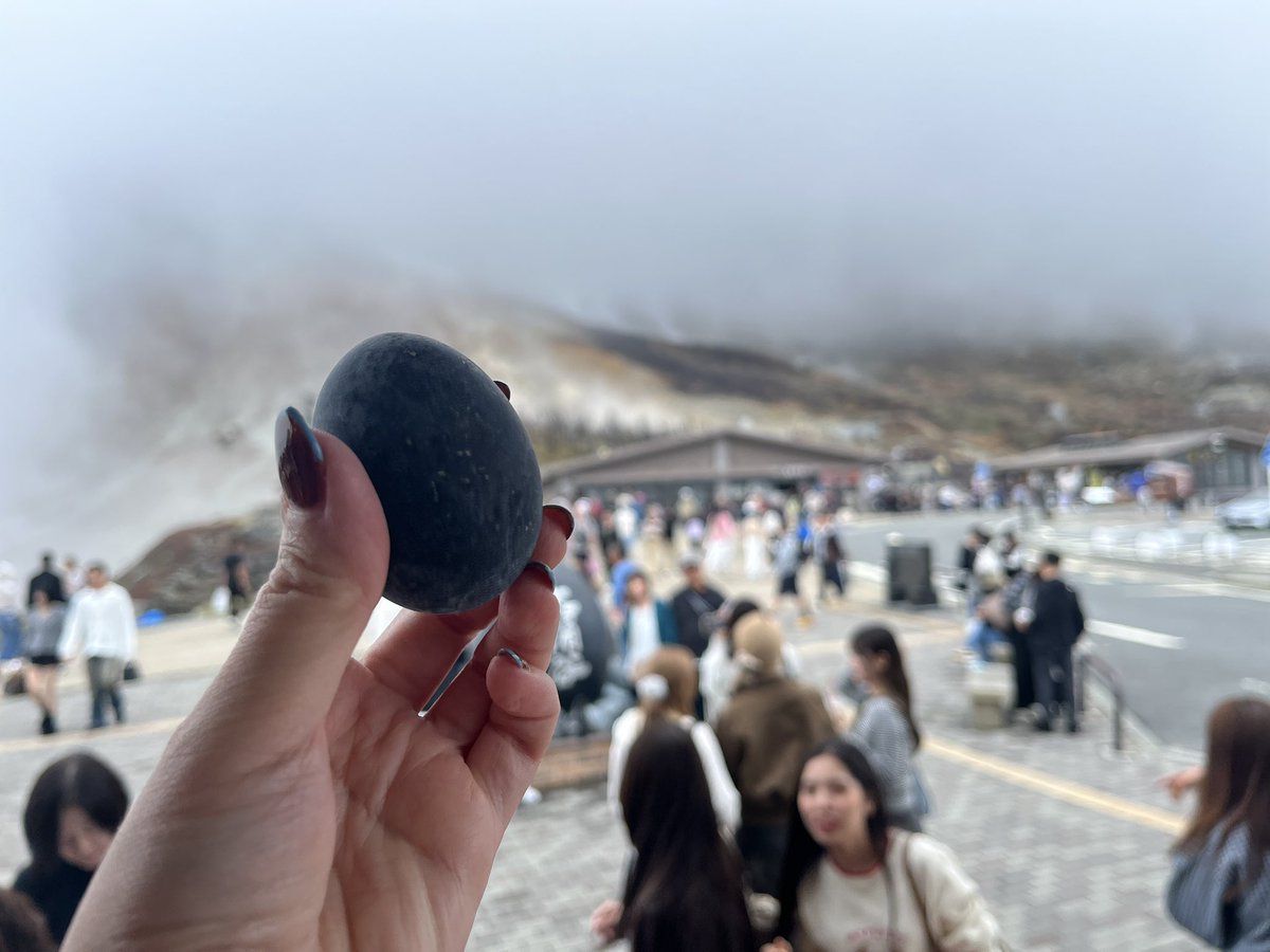yuuuu_s's tweet photo. 初箱根！天気悪くて微妙だったけど、箱根湯本で食べ歩きしたり大涌谷行ったりした。今回も珍道中。会った人にもれなく話します。聞いてね〜笑 https://t.co/KDA0l4y9k3