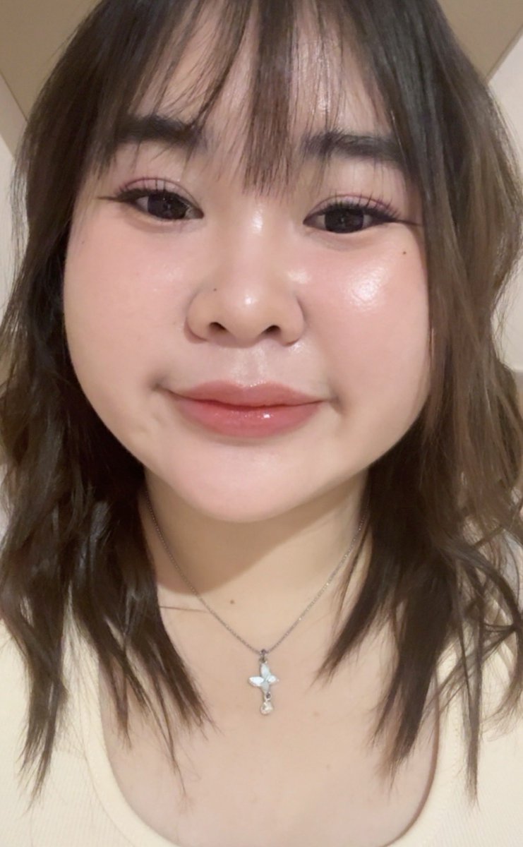 Navilleraa_'s tweet photo. ลิปแท่งโปรดของทุกคนมีกี่แท่ง ถ้าของเราคือพกประจำอยู่ 2 แท่ง  hince กับ Romand
ดูได้จากที่ใช้ จริงหมดไปหลายแท่งแล้วนะ 🤣🌸🍅

พิกัด 
Hince : https://t.co/VDO6MfSdpz

Romand : https://t.co/c82N545s6o

 #shopeeaffiliate #affiliate #ป้ายยา https://t.co/X0grlrjnK2