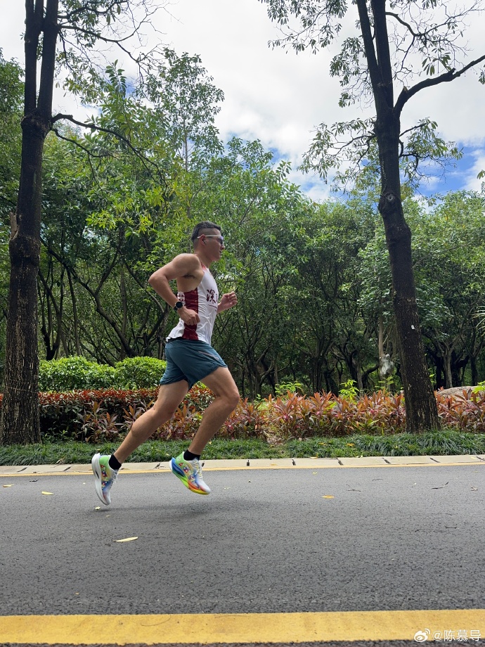 SimaCapistgc's tweet photo. Hoy rompo mi límite: corrí 5km sin parar, nada me detiene!， https://t.co/9915mHT5fC