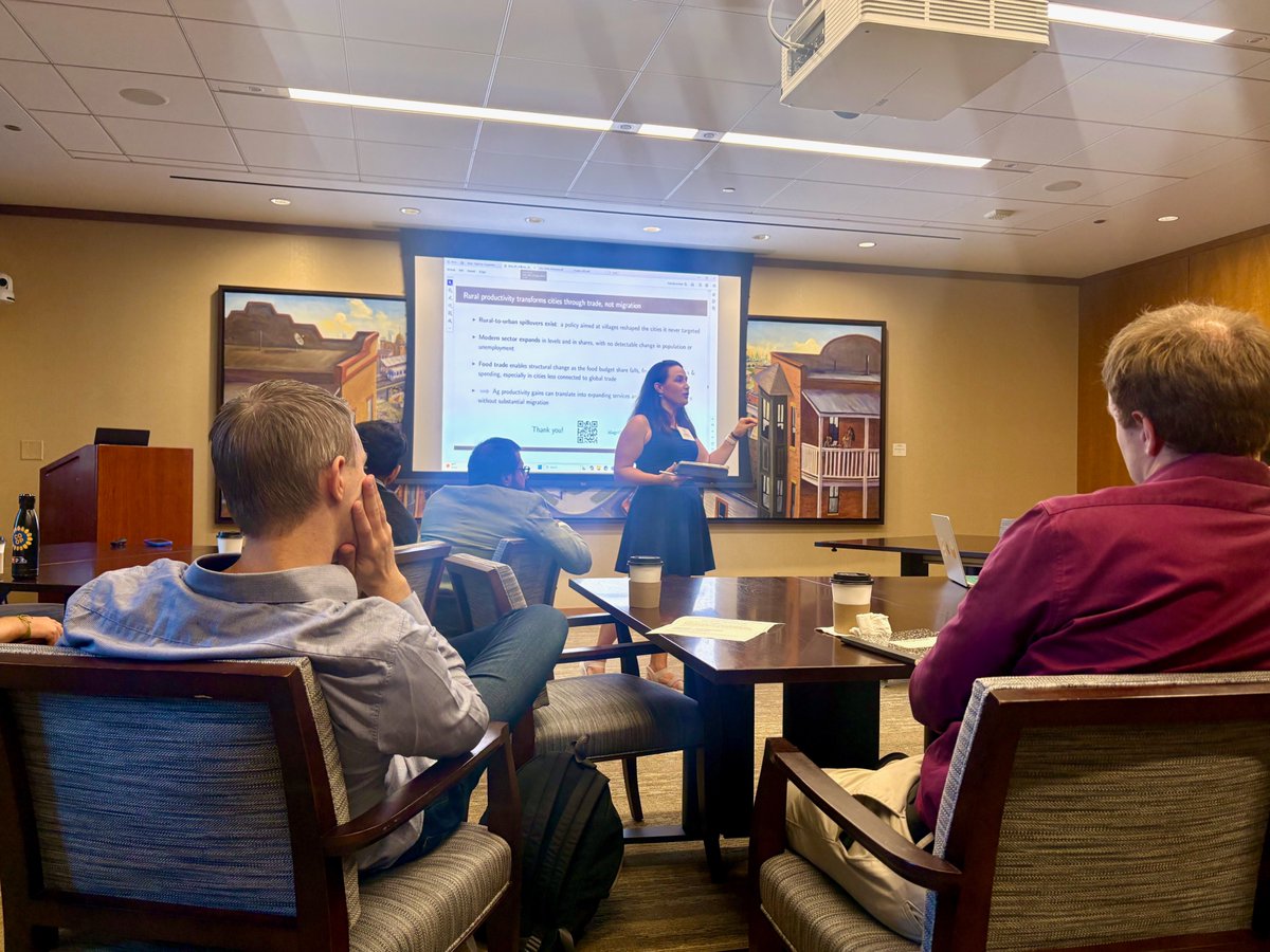 _IdaGri's tweet photo. Concluding a productive week @UChicago, presenting our Sleep RCT at AFE 2026 #afe2026, giving AI workshop to predocs as @BeckerFriedman Visiting Scholar, and presenting JMP in the student prize finalist session @UrbanEconomics conference — see more @ https://t.co/LutwEzEIWl 😊 https://t.co/tYuN2u2aXn