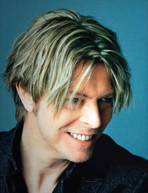 DavidBowieBot's tweet photo. かなりいい日本のバンドがいるよ。
日本で外出したときに聴き始めたんだけど、「スーパーカー」というバンドで、とにかくいいんだ。 https://t.co/a0FjERE0wc